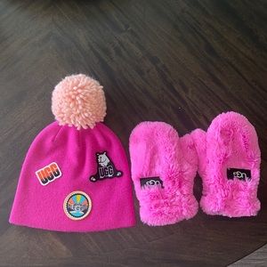 UGG TODDLER HAT AND MUGS SET